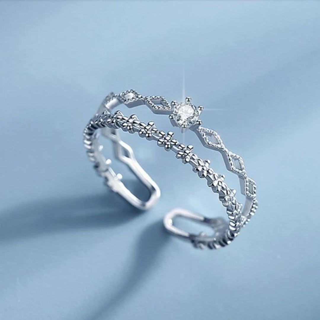 Elegant adjustable zirconia ring made of finest sterling silver