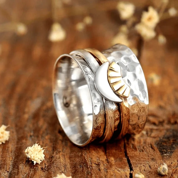 Sun and Moon Motif Spinner Ring for Relaxation