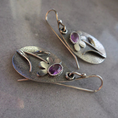 Vintage 3D Flower Earrings – A Touch of Nostalgia for Your Look!