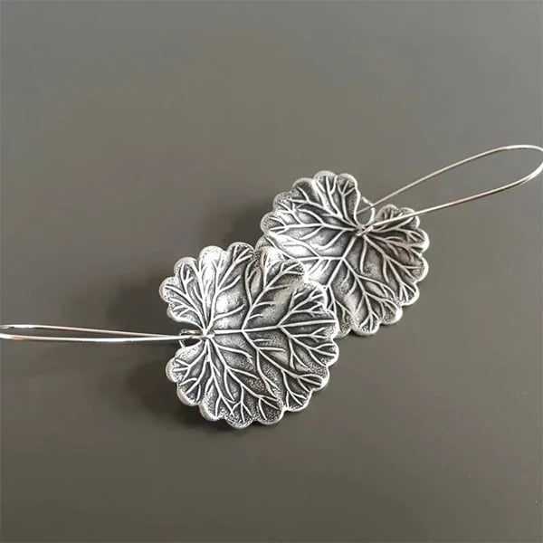 Elegant Leaf Silver Earrings for a Radiant Look