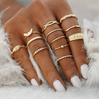 Exclusive collection of 8 to 12 stylish rings