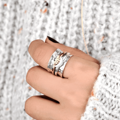 Sun and Moon Motif Spinner Ring for Relaxation