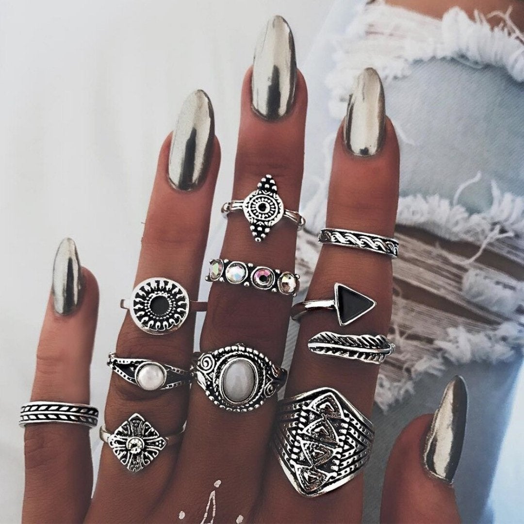 Exclusive collection of 8 to 12 stylish rings