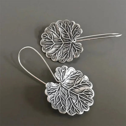 Elegant Leaf Silver Earrings for a Radiant Look