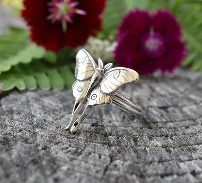 Elegant Butterfly Ring