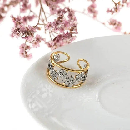 Unique and irregular daisy ring with intricate design