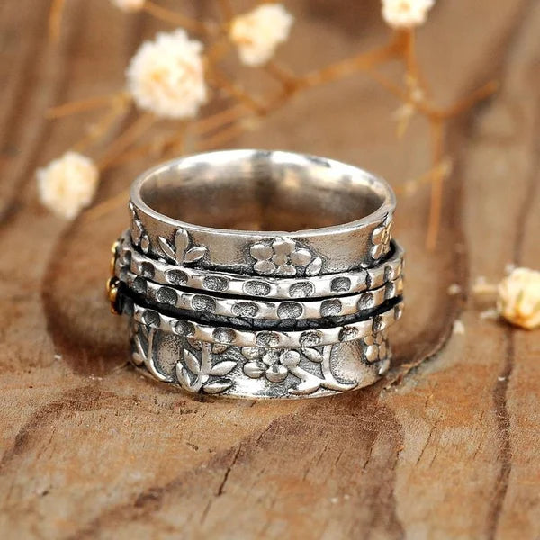 Charmingly Delicate Bee Blossom Ring