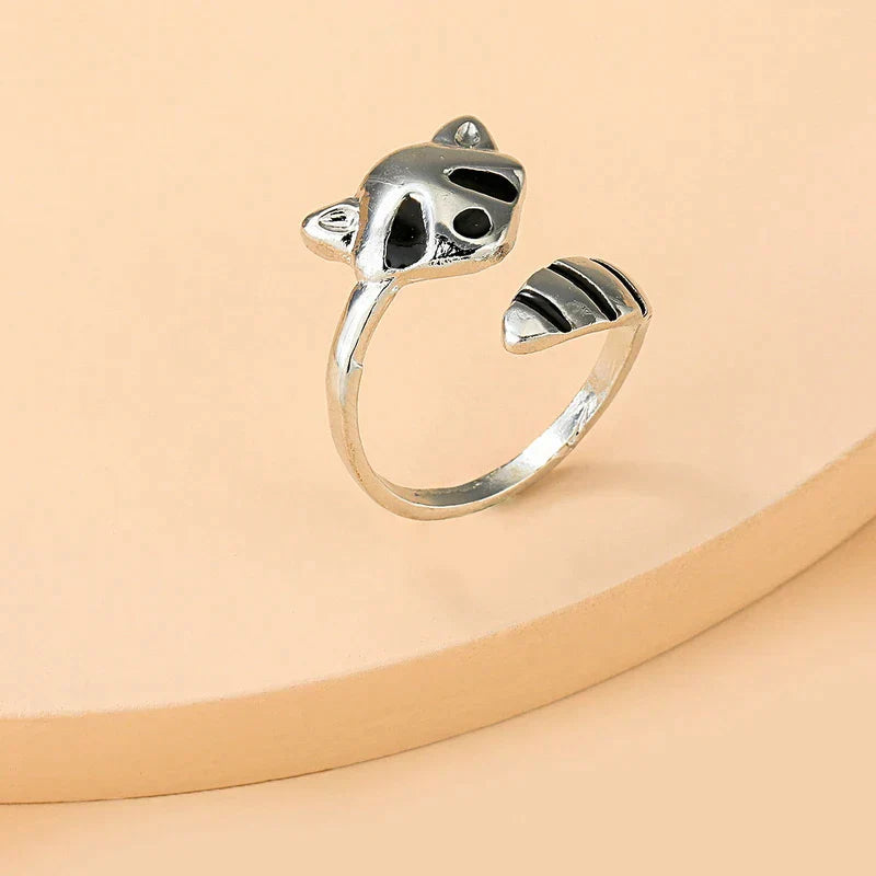 Stylish adjustable ring with cute raccoon design made of high-quality 925 sterling silver