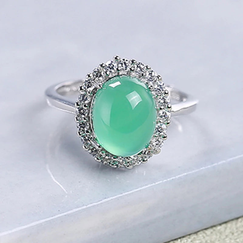 Stunning Vintage Emerald Stone Ring in Sterling Silver