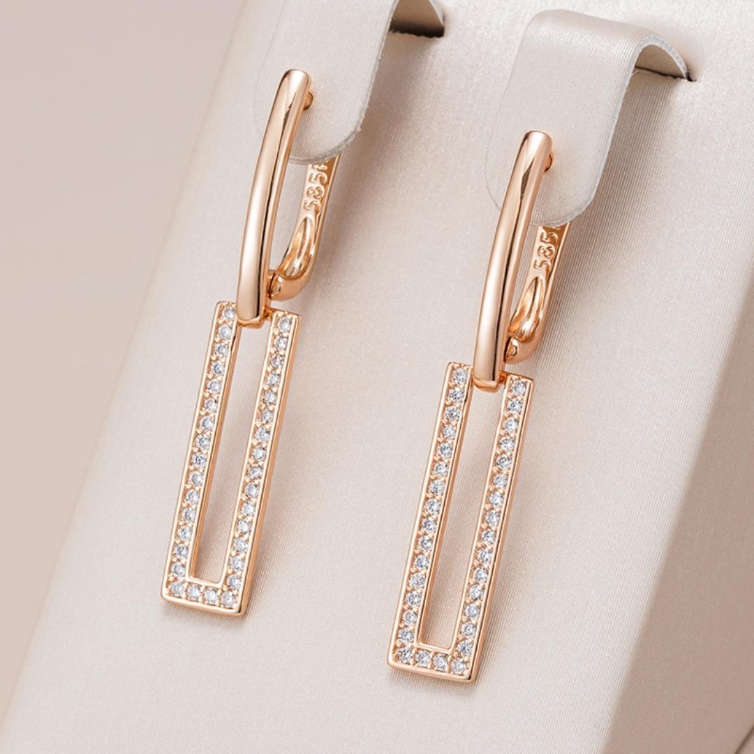 Shimmering Rectangular Earrings in Elegant Gold Design