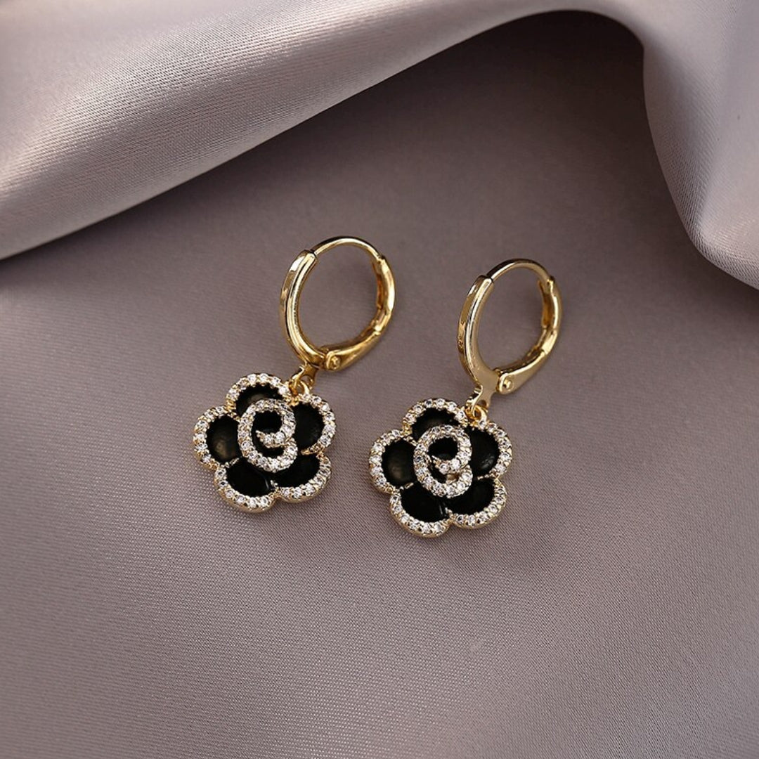 Elegant black earrings in lotus design