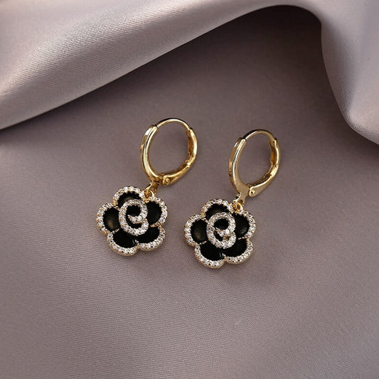 Elegant black earrings in lotus design