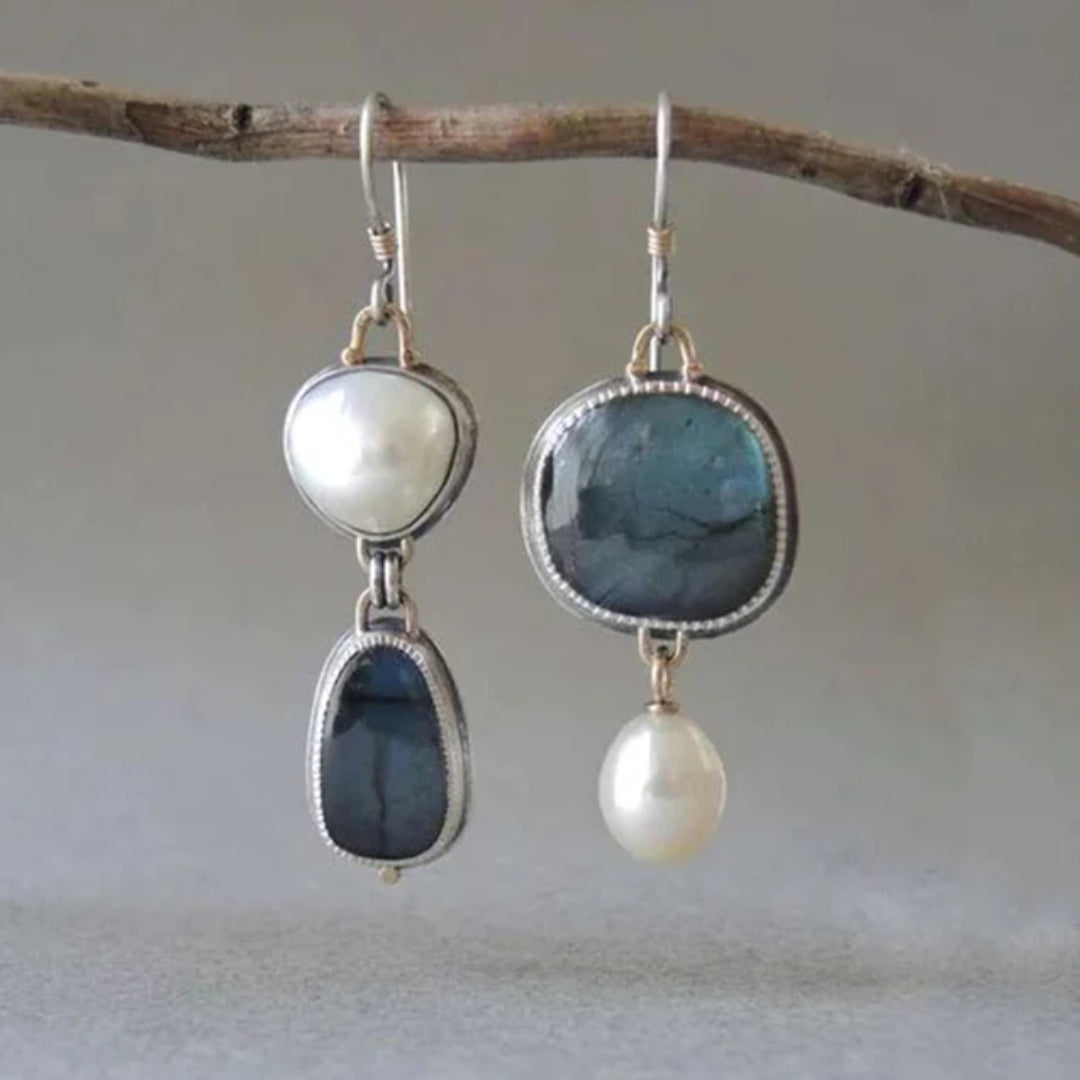 Elegant Vintage Earrings made of Blue Natural Stone with Sparkling Pearls