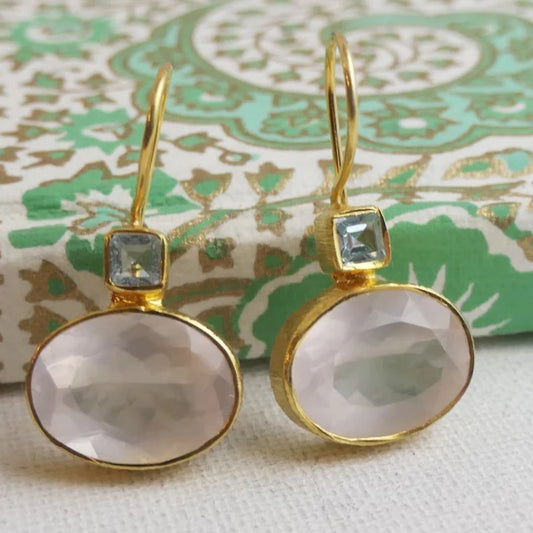 Elegant Vintage Earrings in Gold with Dazzling White Crystal