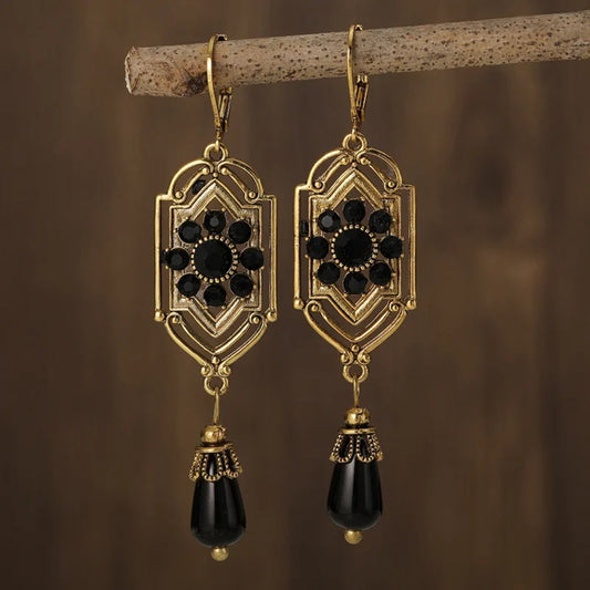 Elegant Vintage Earrings with Black Gold Plating and Shimmering Design