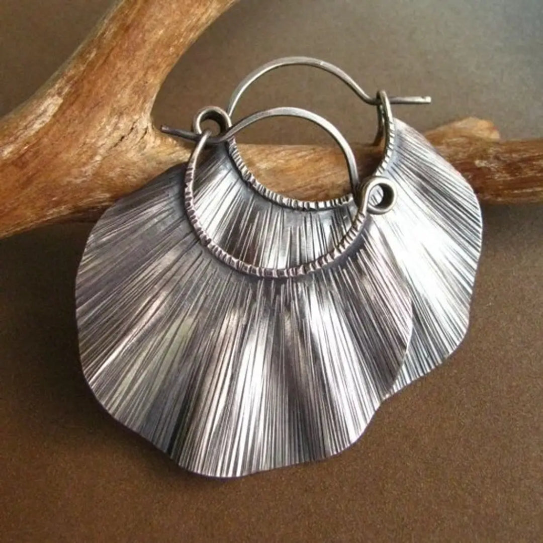 Elegant Vintage Silver Shell Earrings for a Special Flair