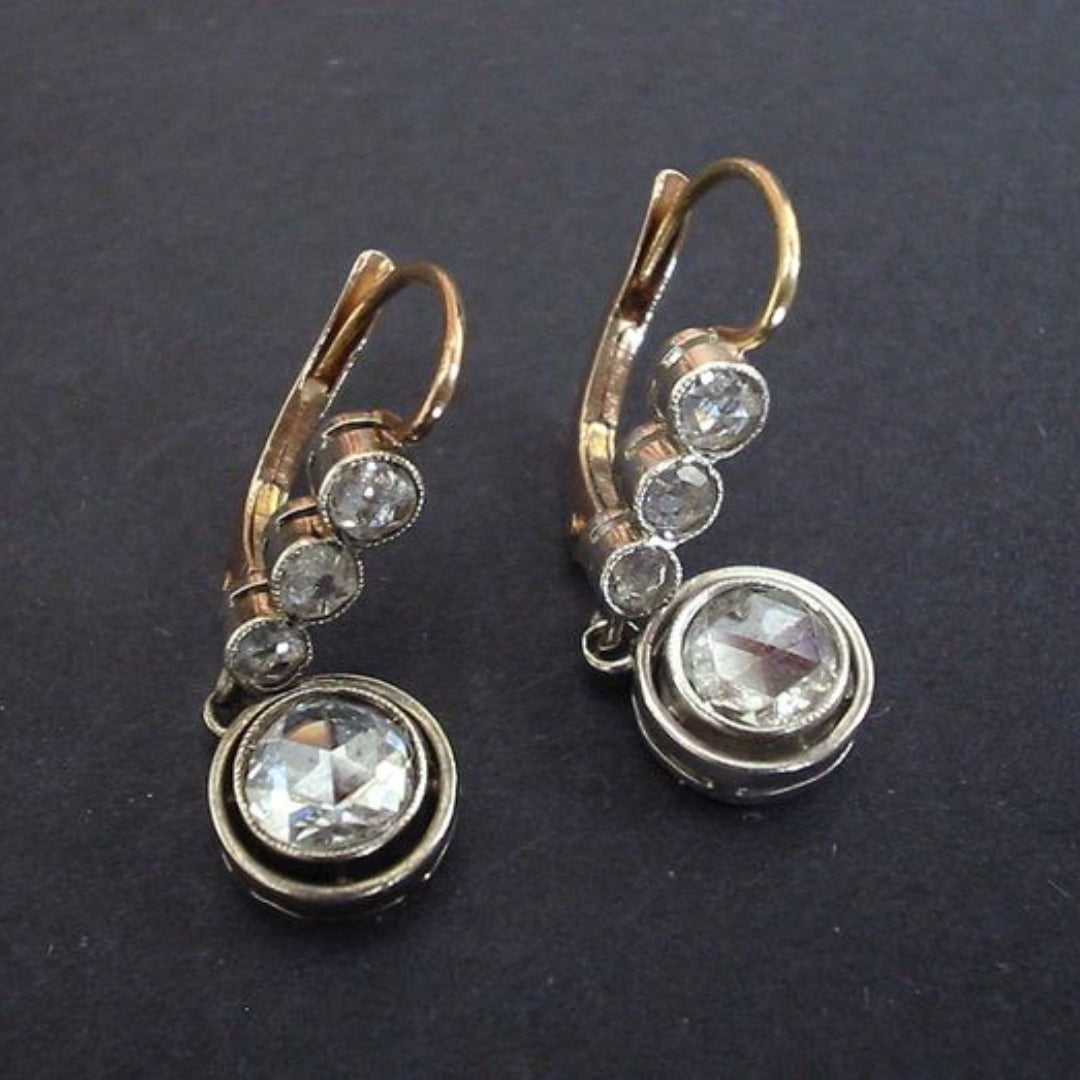 Elegant Vintage Zirconia Stud Earrings in Gold