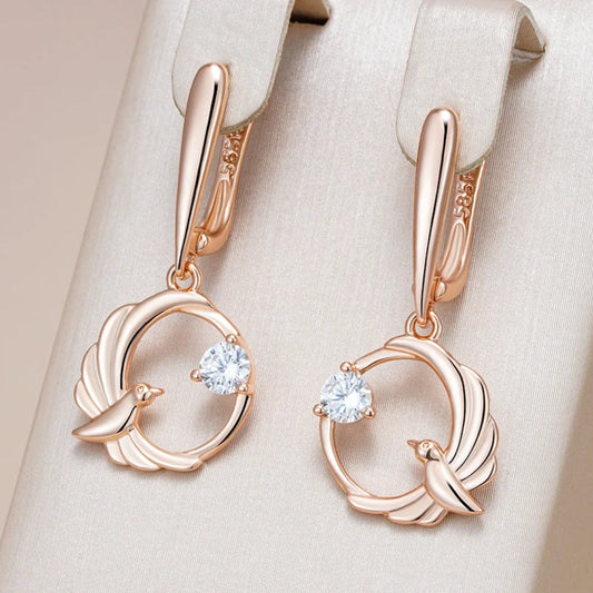 Glamorous gold-plated earrings with sparkling little birds