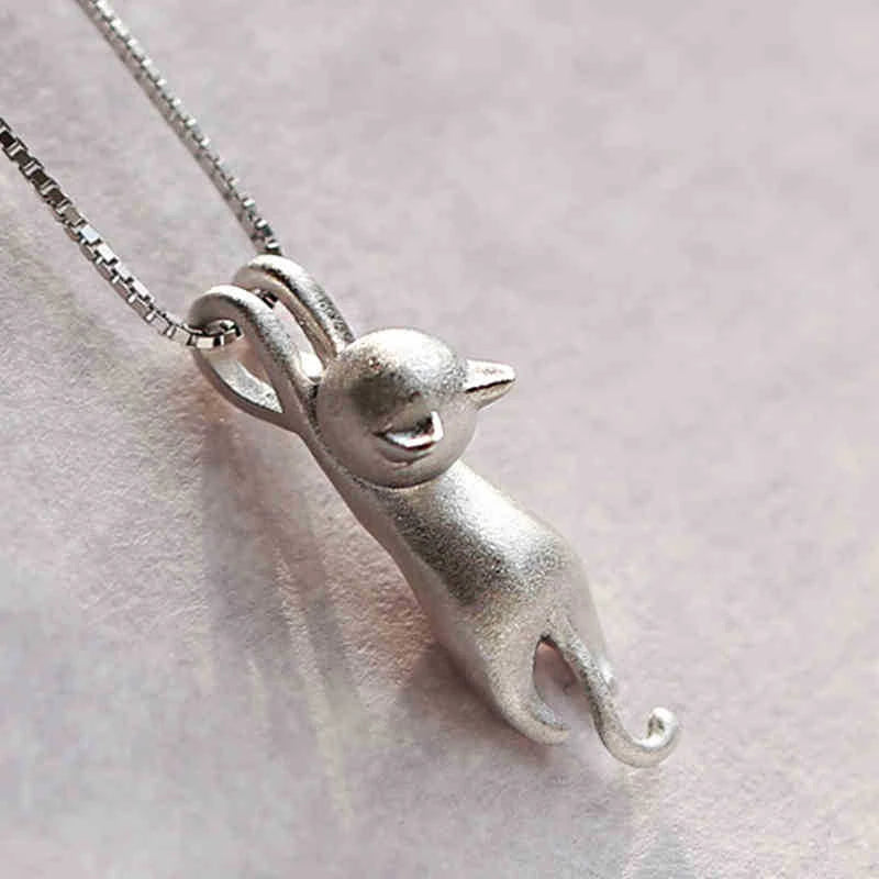 Charming Cat Lover Necklace made of 925 Sterling Silver