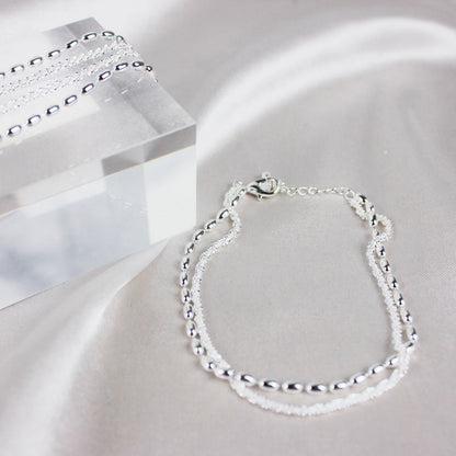 Elegant bracelet with sparkling zirconia stones in silver