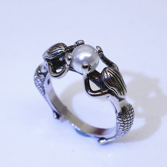 Elegant Silver Ring with Pearl Design Inspired by the Mermaid