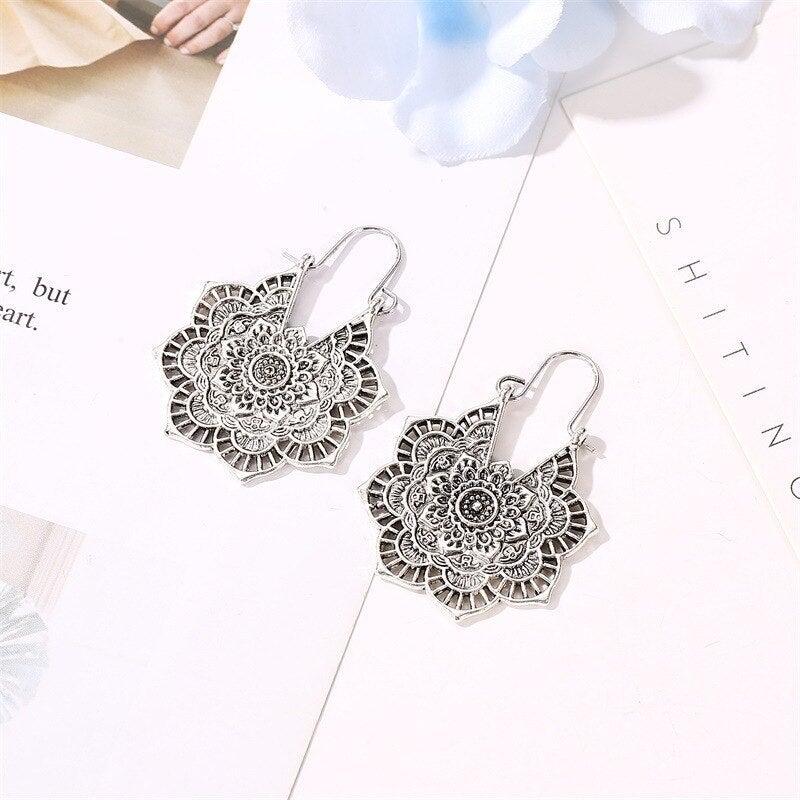 Elegant Lotus Mandala Earrings - A Touch of Serenity and Style