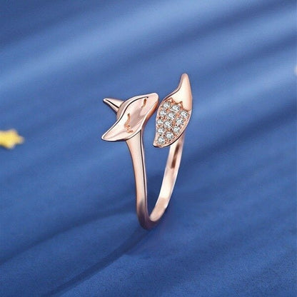 Elegant Rose Silver Fox Ring