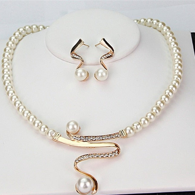 Elegant Natural Pearl Necklace and Earring Set