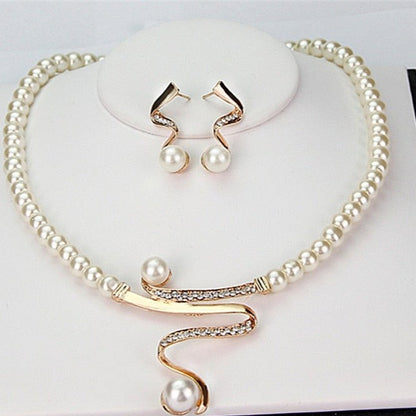 Elegant Natural Pearl Necklace and Earring Set