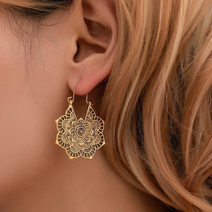 Elegant Lotus Mandala Earrings - A Touch of Serenity and Style