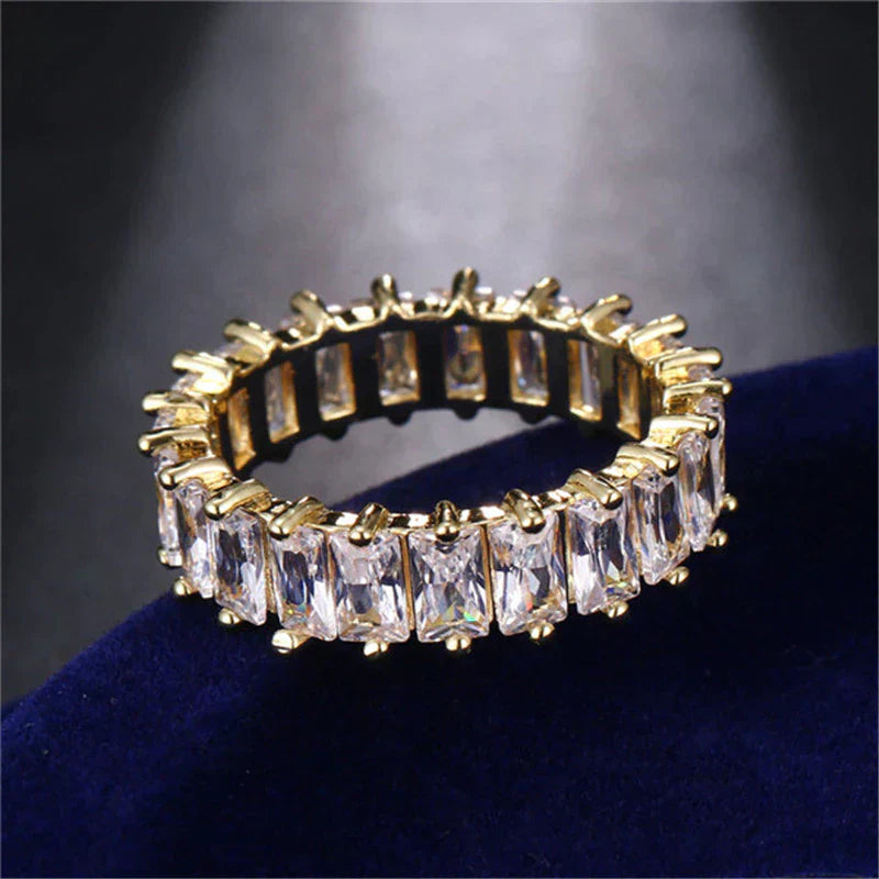 Elegant Zirconia Ring in Radiant Gold and Silver