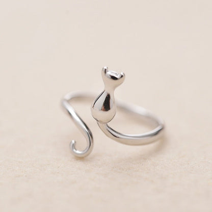 Elegant Silver Cat Ring with Stylish Boots