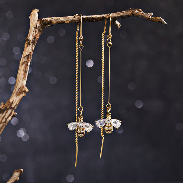 Sparkling Crystal Bee Earrings for a Charming Look