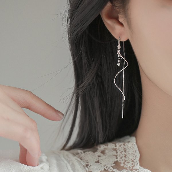 Elegant spiral earrings for a captivating look