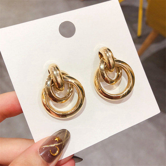 Elegant Gold-Plated Luxury Earrings for a Dazzling Appearance