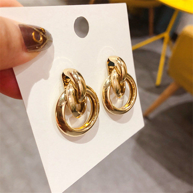 Elegant Gold-Plated Luxury Earrings for a Dazzling Appearance