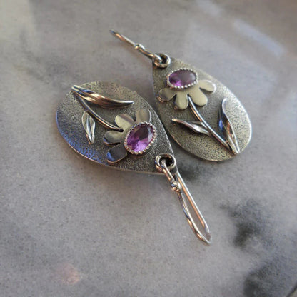 Vintage 3D Flower Earrings – A Touch of Nostalgia for Your Look!