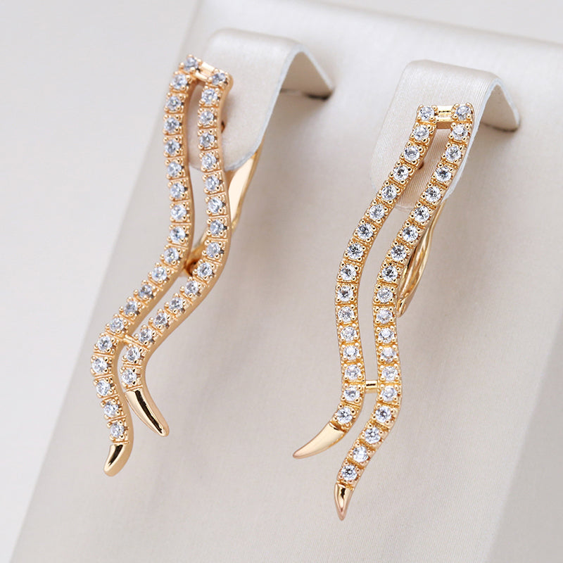 Elegant Wave-Shaped Gold Earrings with Shine