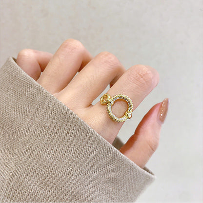 Radiant Gold Elegance Ring