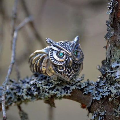 Gorgeous Emerald Owl Ring