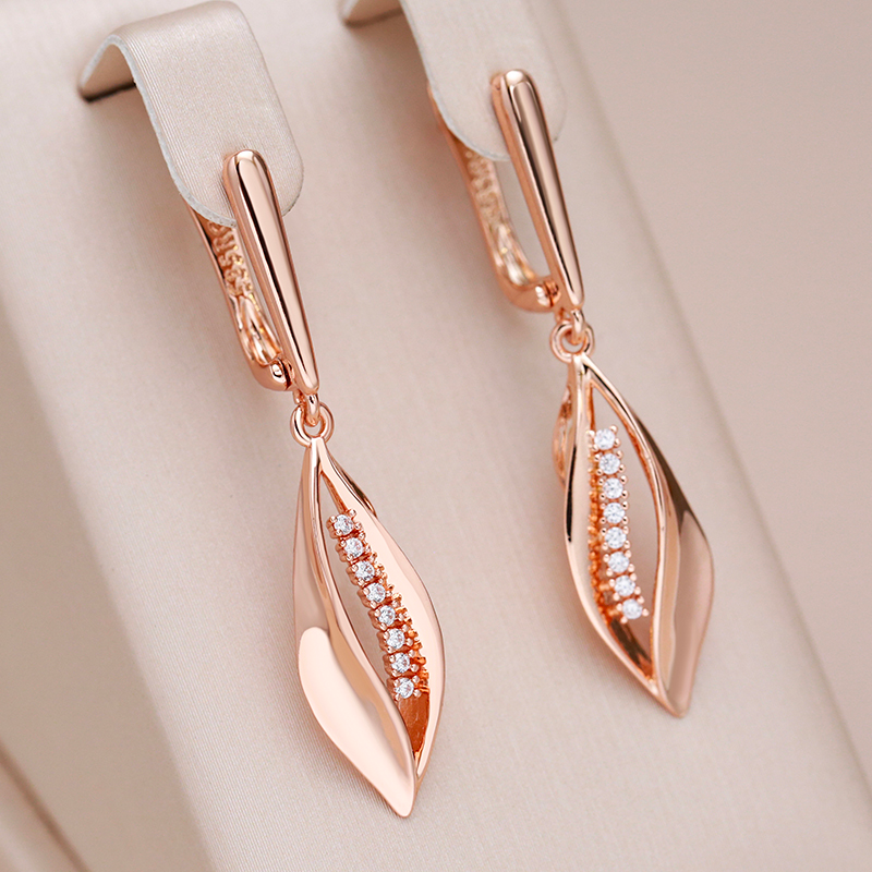 Glamorous rose gold earrings with sparkling zirconia tips