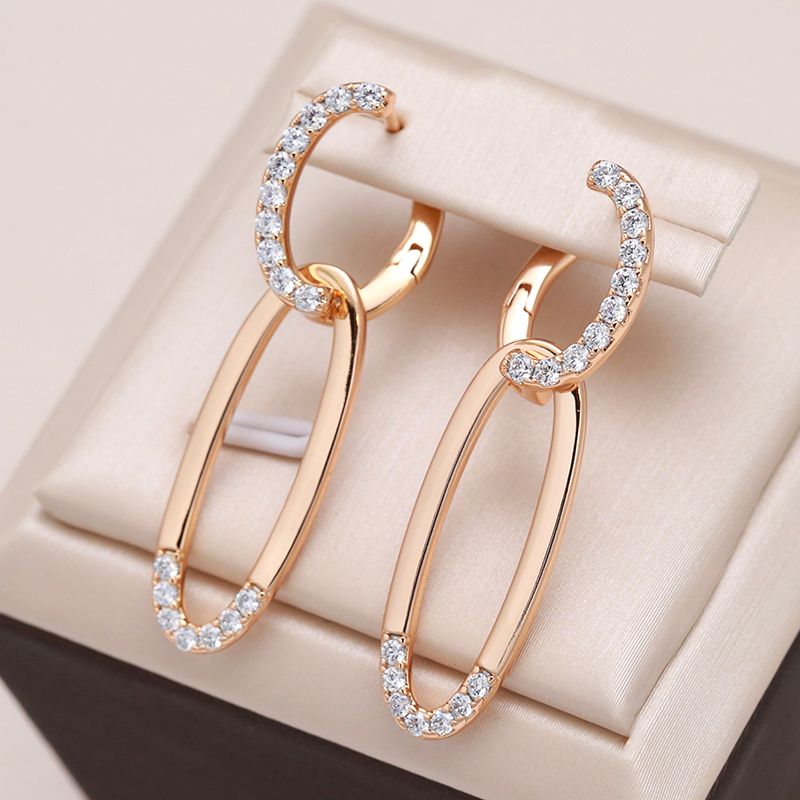 Fascinating crystal earrings with double ring design