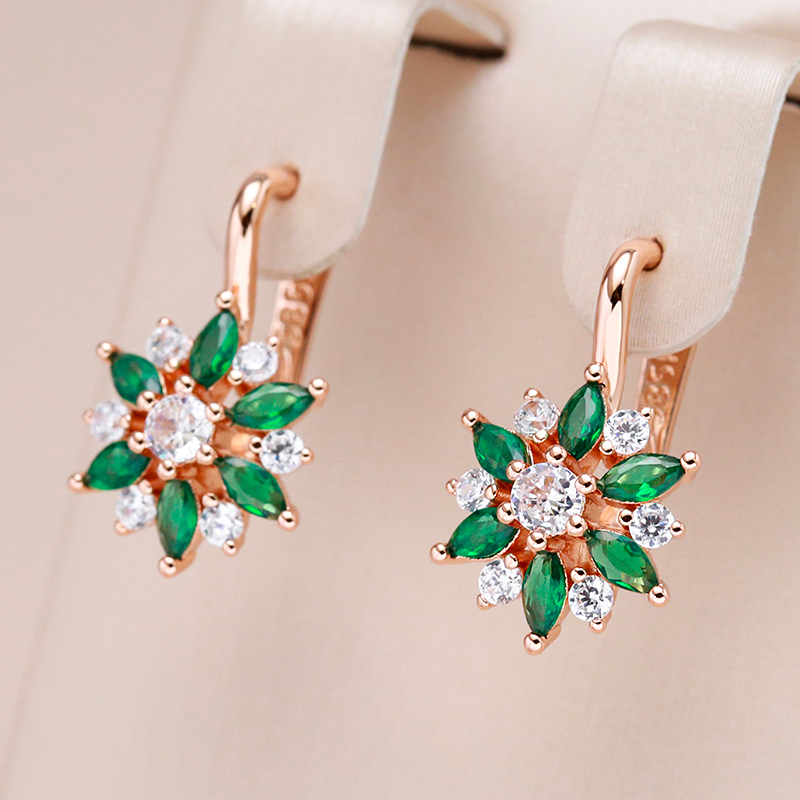 Fascinating green crystal flower earrings for a touch of elegance