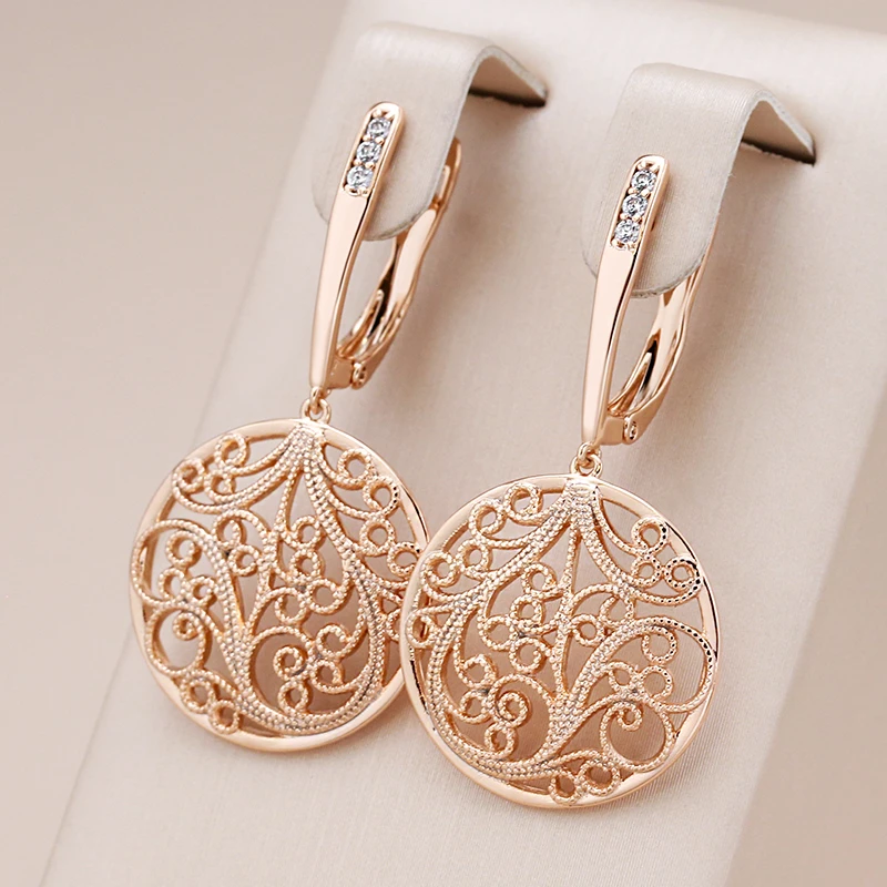 Fascinating Golden Mandala Earrings in Elegant Round Design