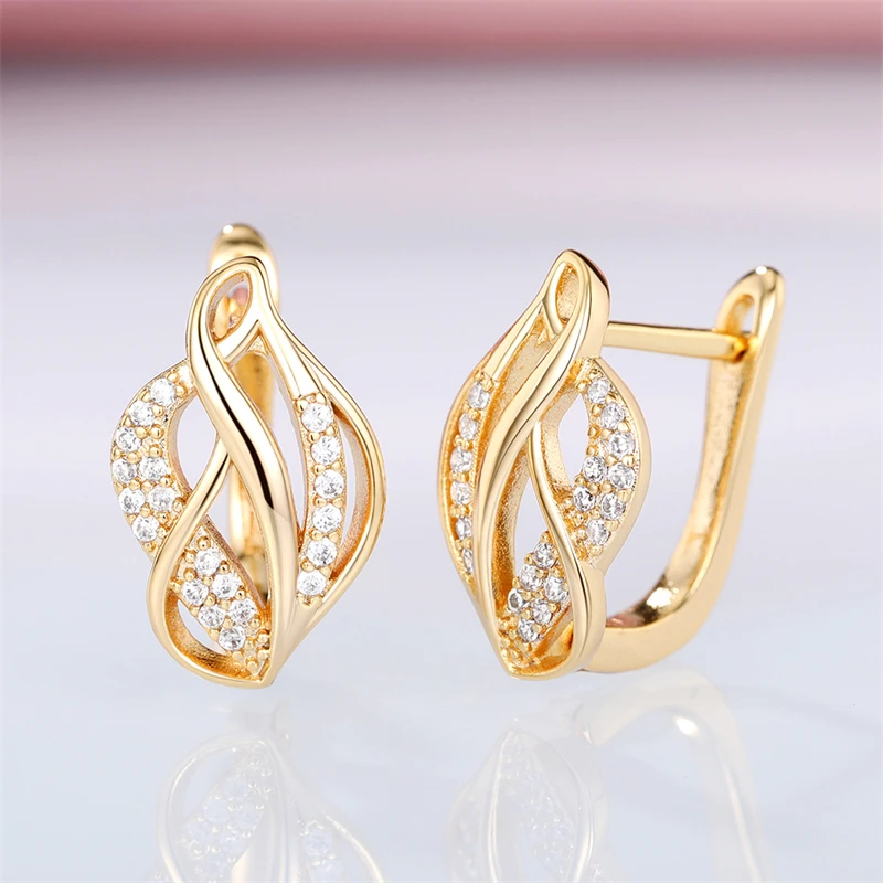 Radiantly Elegant Gold Earrings for a Touch of Glamour