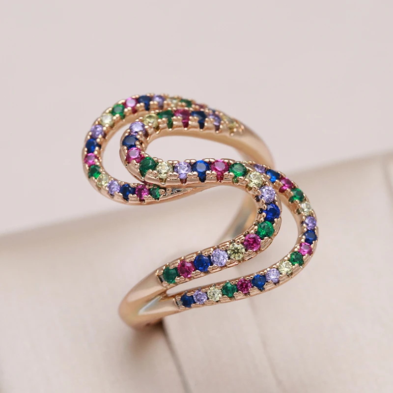 Iridescent Zirconia Ring in Elegant Design