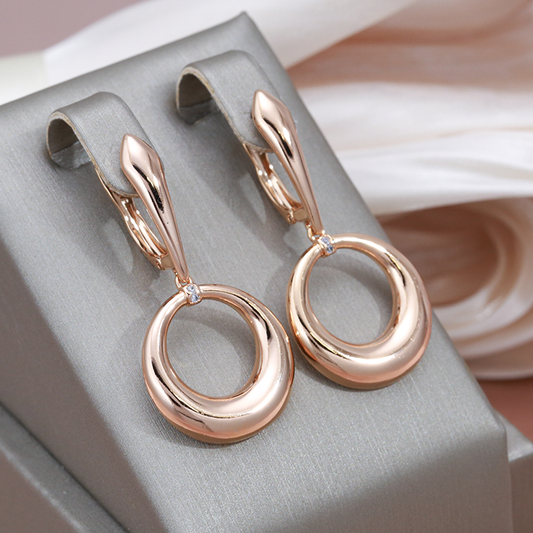 Radiant gold earring with elegant design