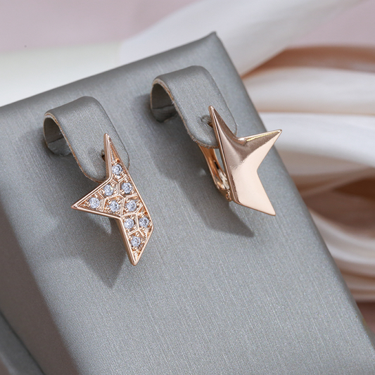 Glamorous gold earrings with sparkling zirconia in a stylish star design