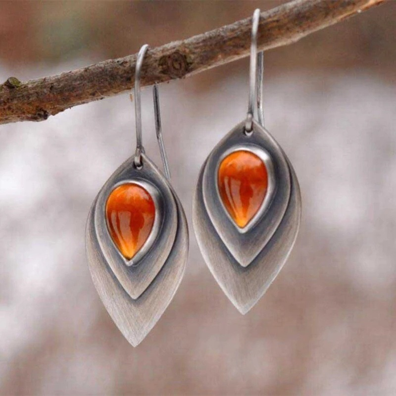 Elegant Vintage Orange Stein Earrings made of the finest Sterling Silver