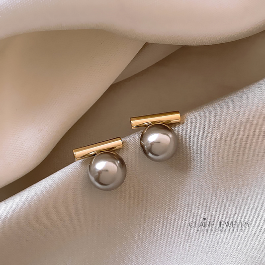 Elegant Dark Pearl Earrings in Gold